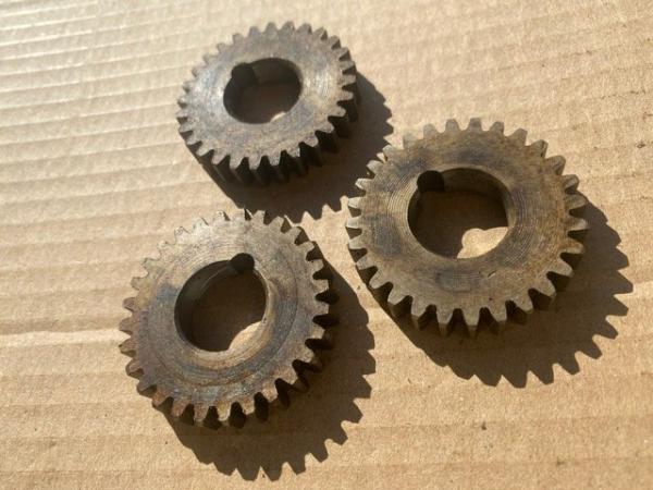 Pinion vit. IV ax primar Mobra 50/50S NOS - SN1322
